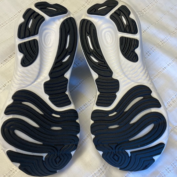 Brooks glycerin 22 running shoes - Picture 4 of 5